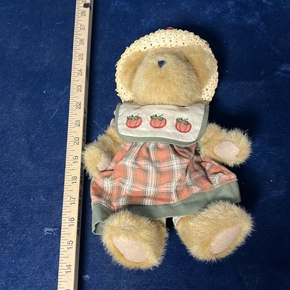 Auntie Autumn Boyds Bears Doll - Picture 3 of 7